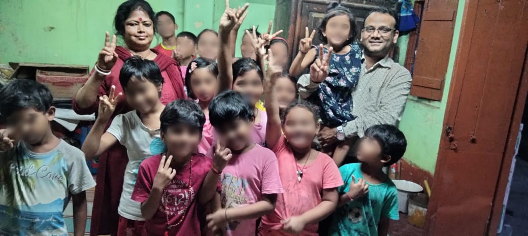 UdaanCare's tweet photo. 𝐓𝐡𝐚𝐧𝐤 𝐲𝐨𝐮 𝐯𝐞𝐫𝐲 𝐦𝐮𝐜𝐡 𝐭𝐨 𝐚𝐥𝐥 𝐨𝐟 𝐲𝐨𝐮 
𝐖𝐢𝐭𝐡 𝐲𝐨𝐮𝐫 𝐡𝐞𝐥𝐩, 𝐰𝐞 𝐰𝐞𝐫𝐞 𝐚𝐛𝐥𝐞 𝐭𝐨 𝐛𝐮𝐲 𝐭𝐰𝐨 𝐬𝐞𝐭𝐬 𝐨𝐟 𝐜𝐥𝐨𝐭𝐡𝐞𝐬 𝐟𝐨𝐫 𝐭𝐡𝐞 𝐏𝐚𝐢𝐥𝐚𝐧 𝐜𝐡𝐢𝐥𝐝𝐫𝐞𝐧 𝐚𝐧𝐝 𝐨𝐧𝐞 𝐬𝐞𝐭 𝐟𝐨𝐫 𝐭𝐡𝐞 𝐒𝐨𝐧𝐚𝐠𝐚𝐜𝐡𝐢 𝐜𝐡𝐢𝐥𝐝𝐫𝐞𝐧 https://t.co/N9XJJq0OyH