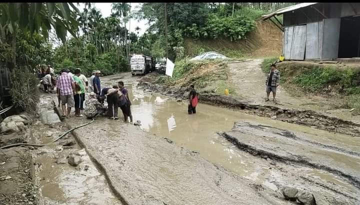 KolasibTimes's tweet photo. Mizoram NH conditions getting worse day by day... where is the govt.? @MORTHIndia @nhidcl @nitin_gadkari https://t.co/KiGSBws3dN