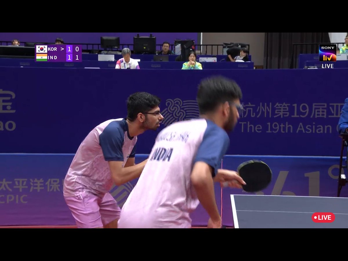 BIGGEST HEARTBREAK FOR INDIA😭

The men's doubles pair of Manav Thakkar and Manush Shah lost a naibiting quarterfinal against the top seeds from South Korea💔

Both pairs being 2 sets all, the Koreans produced an incredible comeback to win the last set 11-9😔

Come back stronger,