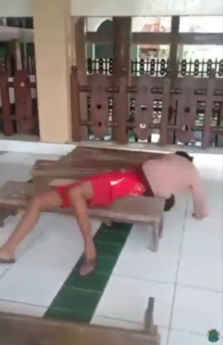 💚 TW // BULLYING
YG INI JG HRS SAMPE DITANGKAP GUE GAMAU TAU!! SAKIT HATI GUE LIATNYA😡