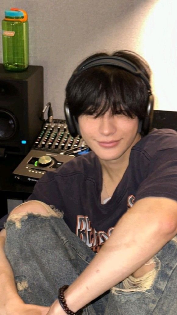 pannchoa's tweet photo. Who are your favorite visuals of SM, YG, JYP and Hybe?
https://t.co/kWlKKnAa4R https://t.co/Mkq17eVPYt