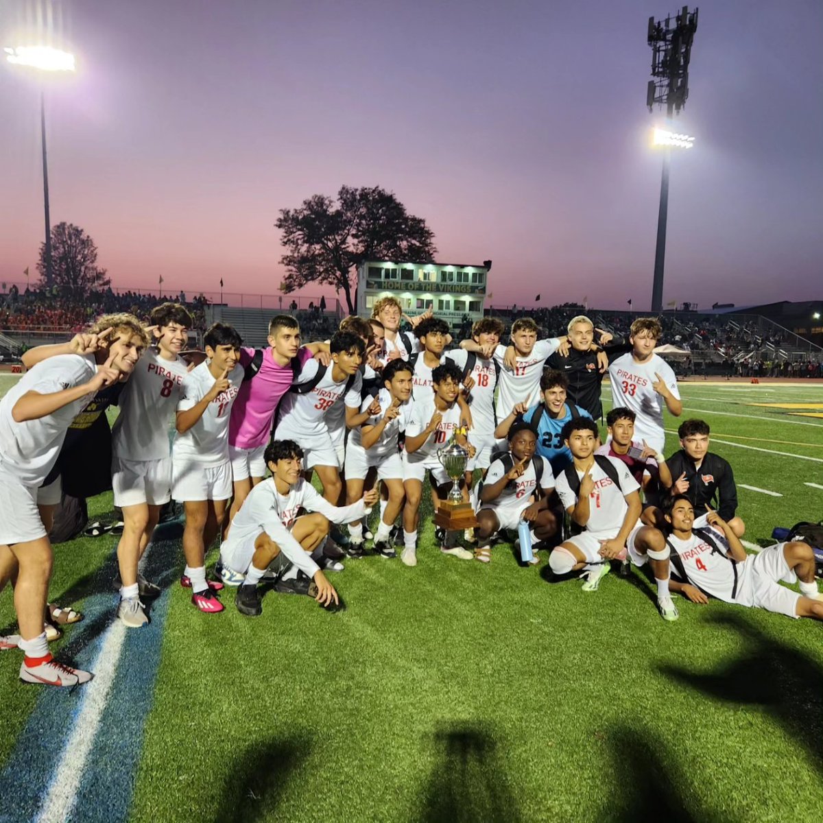 SraEide's tweet photo. What a beautiful night to enjoy the beautiful game! β½οΈ @Soccer_PHS 5-0 win over Fremd. Charlie with that shut out. Germans & @PiratesofPHS watching the action. π©πͺπΊπΈ And Sr Eide with his league championship win! :) β‘
#futbolislife #onePHS #VamosPiratas #myPalatine #FelizViernes https://t.co/hbfwabV3YP