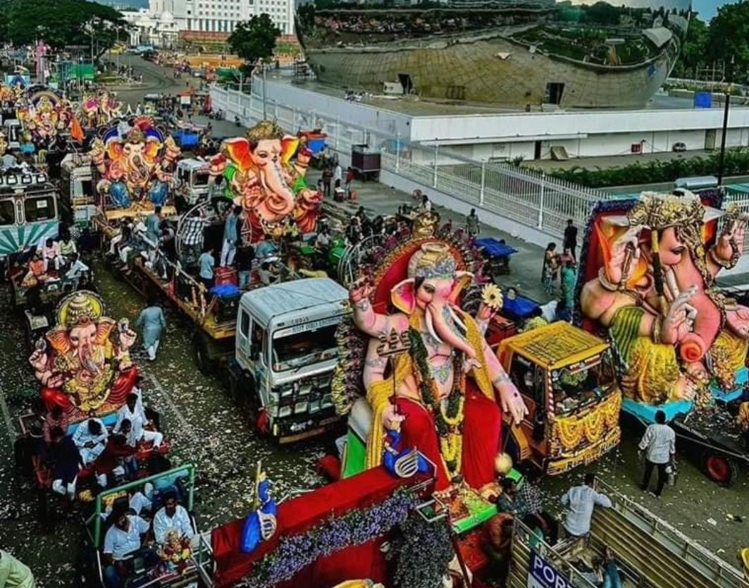 Good morning beautiful people🫶Blessing your timeline with Ganesh ji's blessing ♥️.

#GaneshVisarjan #GaneshChaturthi #GaneshVisarjan2023  #GaneshChaturthi2023 #ganeshutsav2023 #Ganeshotsav2023