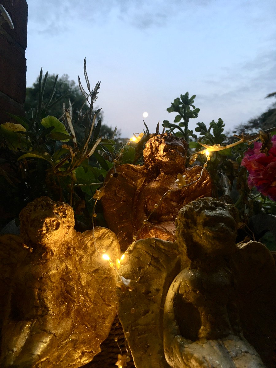 HigherInsight1's tweet image. #FullMoon 
#TheAngelsArehere 
#Availablesoon