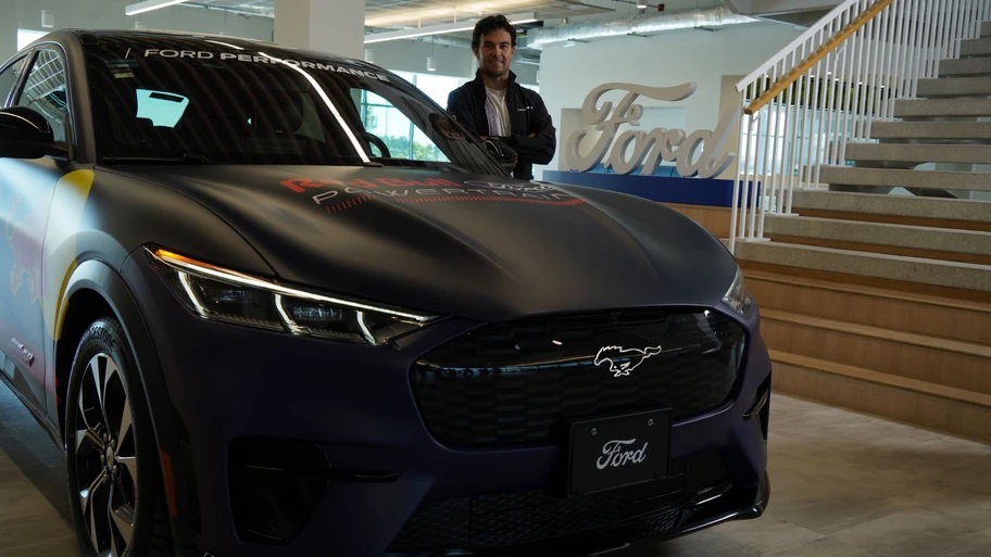 Autocosmos's tweet photo. El @FordMX ๐ ๐๐๐๐ฎ๐ป๐ด ๐ ๐ฎ๐ฐ๐ต-๐ ๐ฃ๐ฟ๐ฒ๐บ๐ถ๐๐บ ๐ incluye #FordPassConnect con el cual tienes acceso a funciones รบnicas ๐๐ป conoce cuales son ๐https://t.co/0ZoRe0tXD3 https://t.co/KHeuYMrDoP