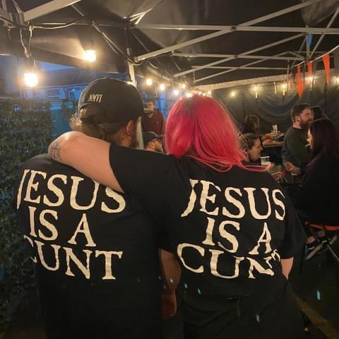 SlipknotDanny's tweet photo. When you find someone else wearing “that” @CradleofFilth shirt 🤘👀 https://t.co/HS1PmSLvad
