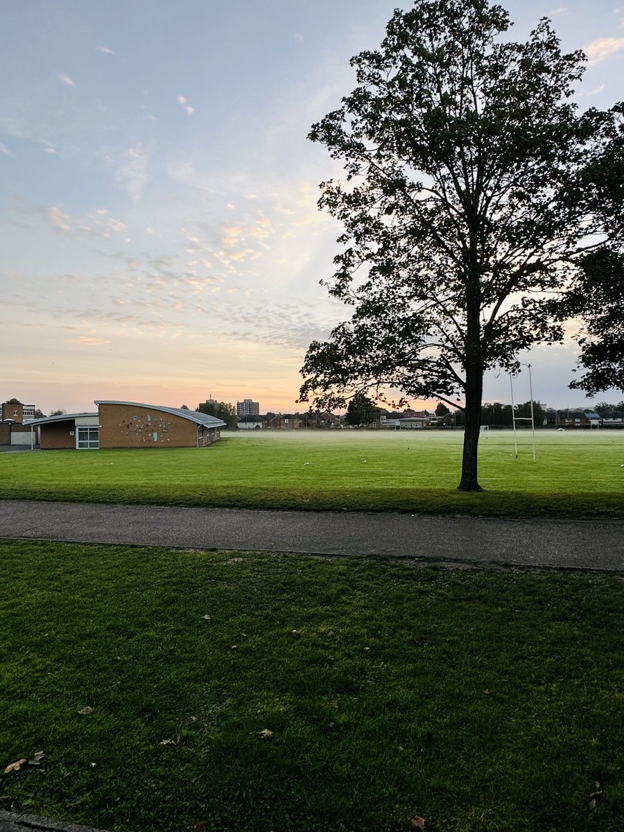 Mr Langdown (@mrlangdown) on Twitter photo A beautiful morning <a href="/lawn_manor/">Lawn Manor Academy</a> as we wake from our Year 7 Sleepover! #thelawnmanorway A beautiful morning <a href="/lawn_manor/">Lawn Manor Academy</a> as we wake from our Year 7 Sleepover! #thelawnmanorway