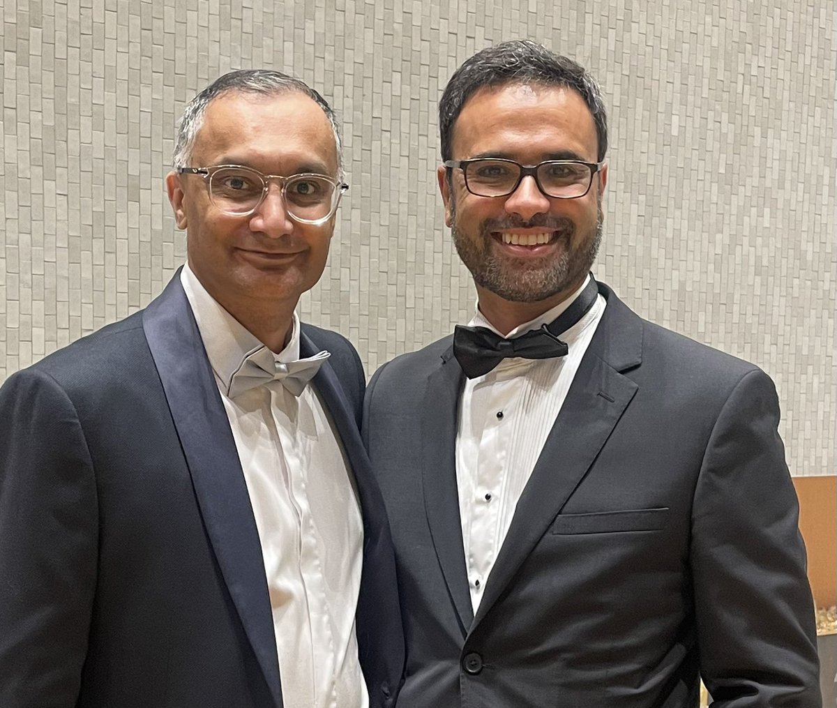 Naseer Ahmad (@nas_vascular) on Twitter photo Although <a href="/KashHaque/">Kash</a> and I didnāt win āāCompassionate/Inclusive leaderā and āClinician of the Yearā <a href="/BAME_HCA/">National Health and Care BAME Awards</a> , it was an honour to be recognised!
A great night with so much love in the room šš
Congrats to all the winners!
Great to see @CNOEngland too. Although <a href="/KashHaque/">Kash</a> and I didnāt win āāCompassionate/Inclusive leaderā and āClinician of the Yearā <a href="/BAME_HCA/">National Health and Care BAME Awards</a> , it was an honour to be recognised!
A great night with so much love in the room šš
Congrats to all the winners!
Great to see @CNOEngland too.