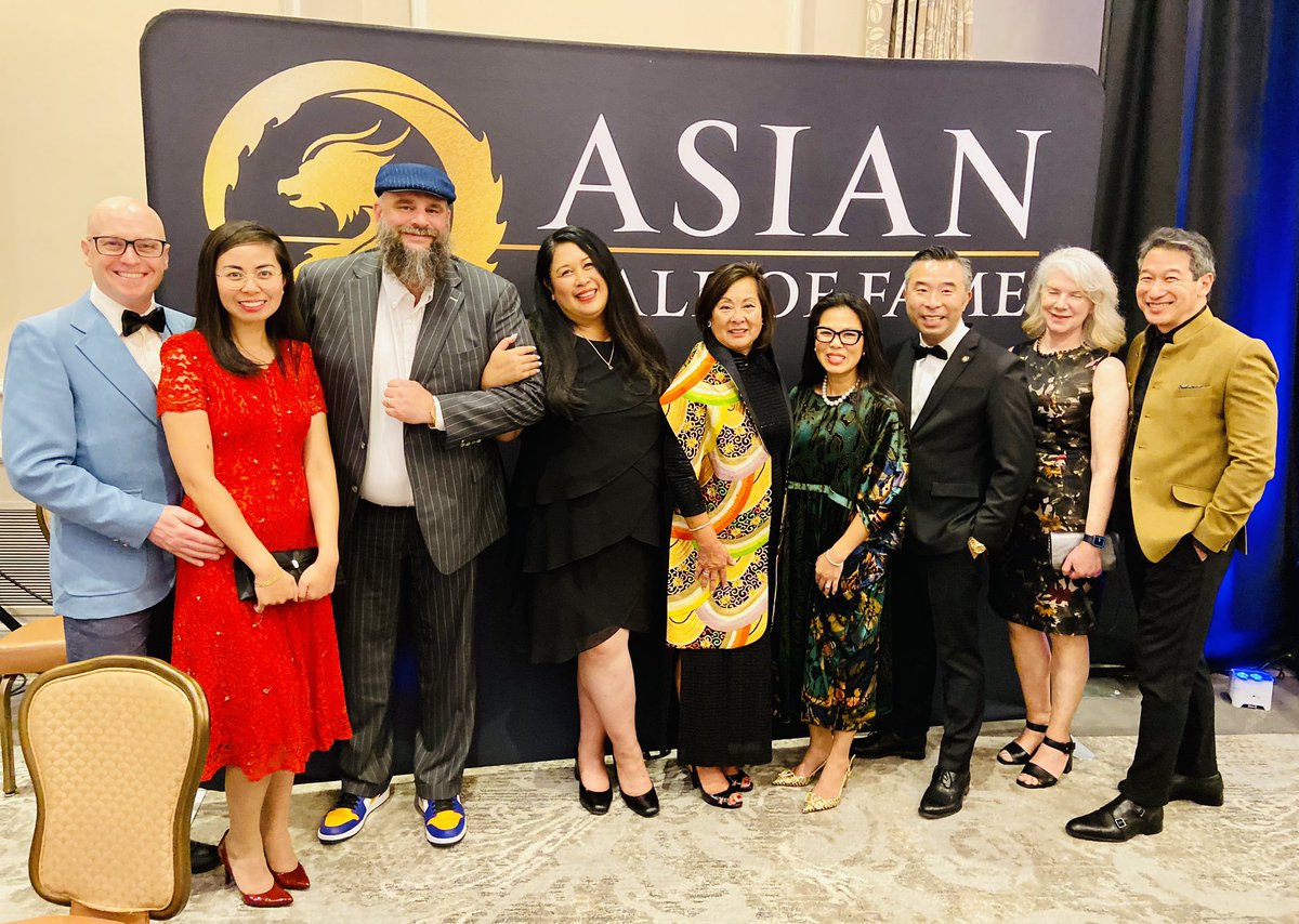 DocJCLuebke's tweet image. What a wonderful evening at the Asian Hall of Fame gala. We celebrated the induction of several notable Asians, including Kim Thayil of Soundgarden. The event benefitted neurodivergent and diversity fellows pursuing careers in music.
#AsianHOF #PortlandCrew #Neurodiversity