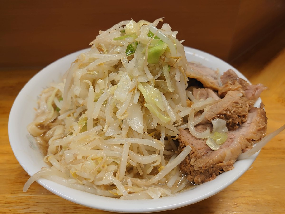 つの tweet media