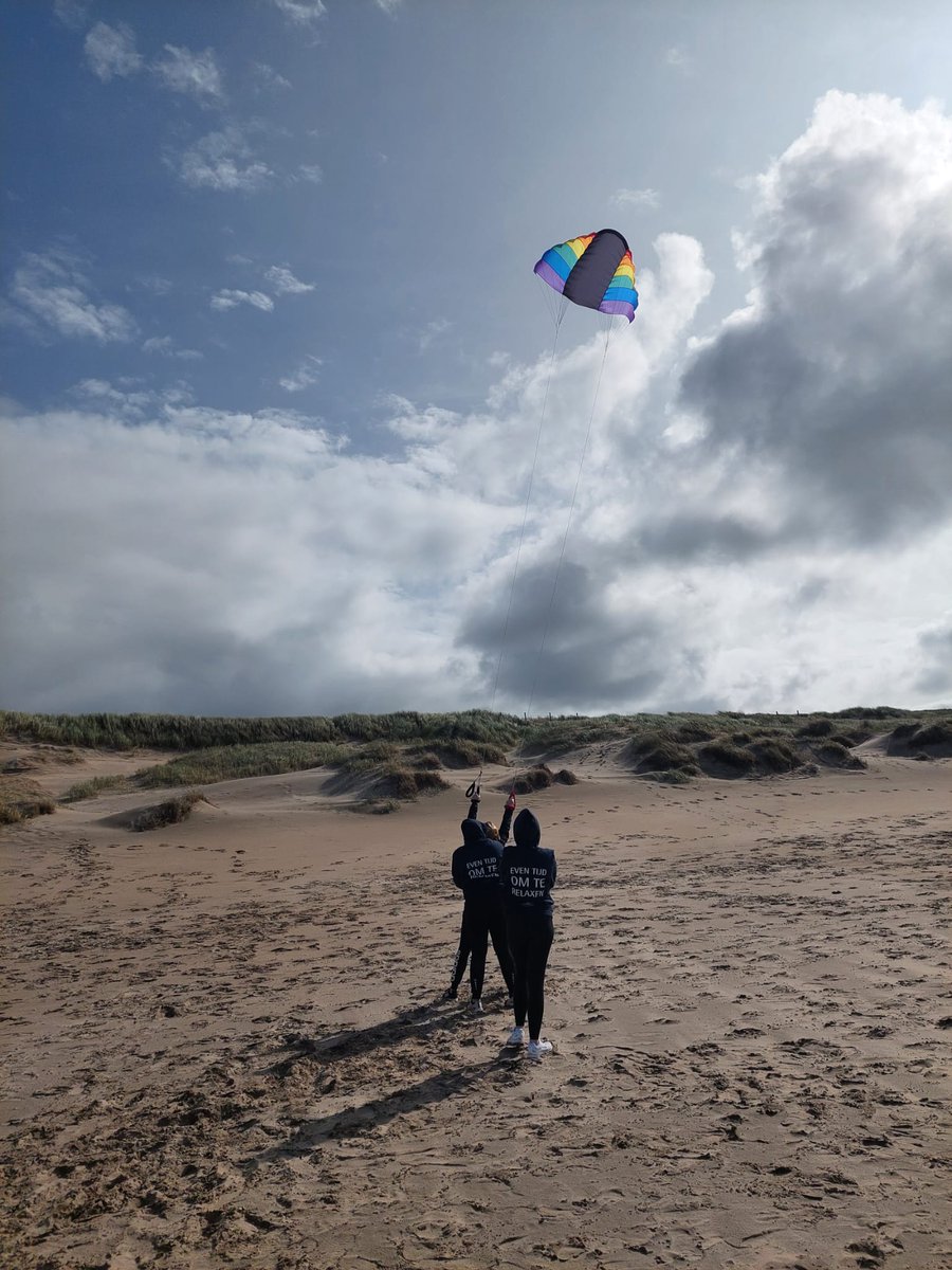 noordwijkevents's tweet photo. What a day! 60 personen Interactieve Outdoor iPad TeamGame, 80 personen #brandingraften, #powerkiten en #strandzeskamp en de dag afsluiten met 32 personen brandingraften. Ook een #event op het #strand #organiseren? Surf naar https://t.co/8EIV8vUnkh
@VisitNoordwijk https://t.co/sQ3OUO6tuw