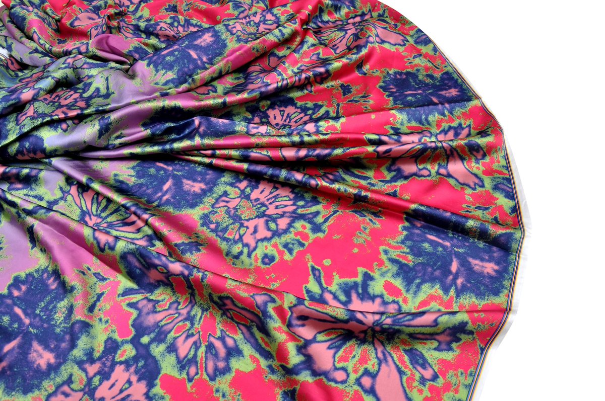 patrickayanski's tweet image. Get  your Ayanski fabrics, available in our stores now. 5 yards available

Whatsapp: 09094975530

Go through our page and you'd definitely see what you like #AyanskiFabrics #PatrickAyanski