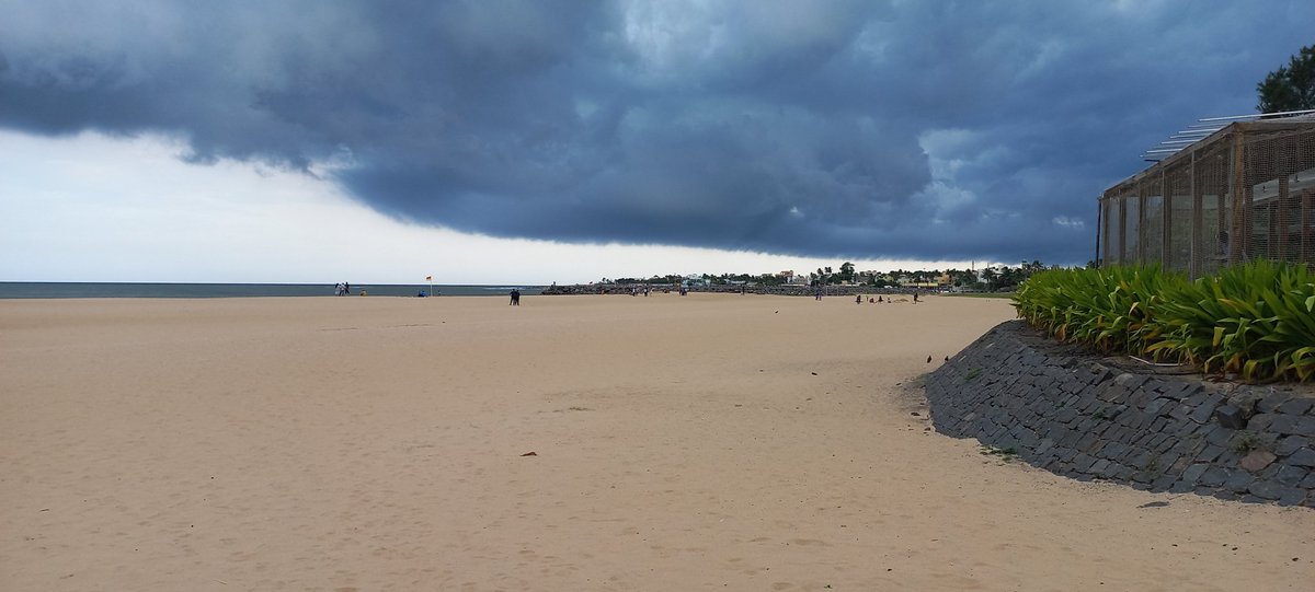 ANJANAPV2's tweet photo. Retweet this post with the best image of sky from your gallery, let us make a good collection
#bestpictures #sky #beach https://t.co/7hc36CRSa2