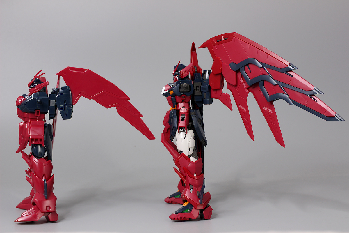 RGエピオン出来たので1/144キットと並べる