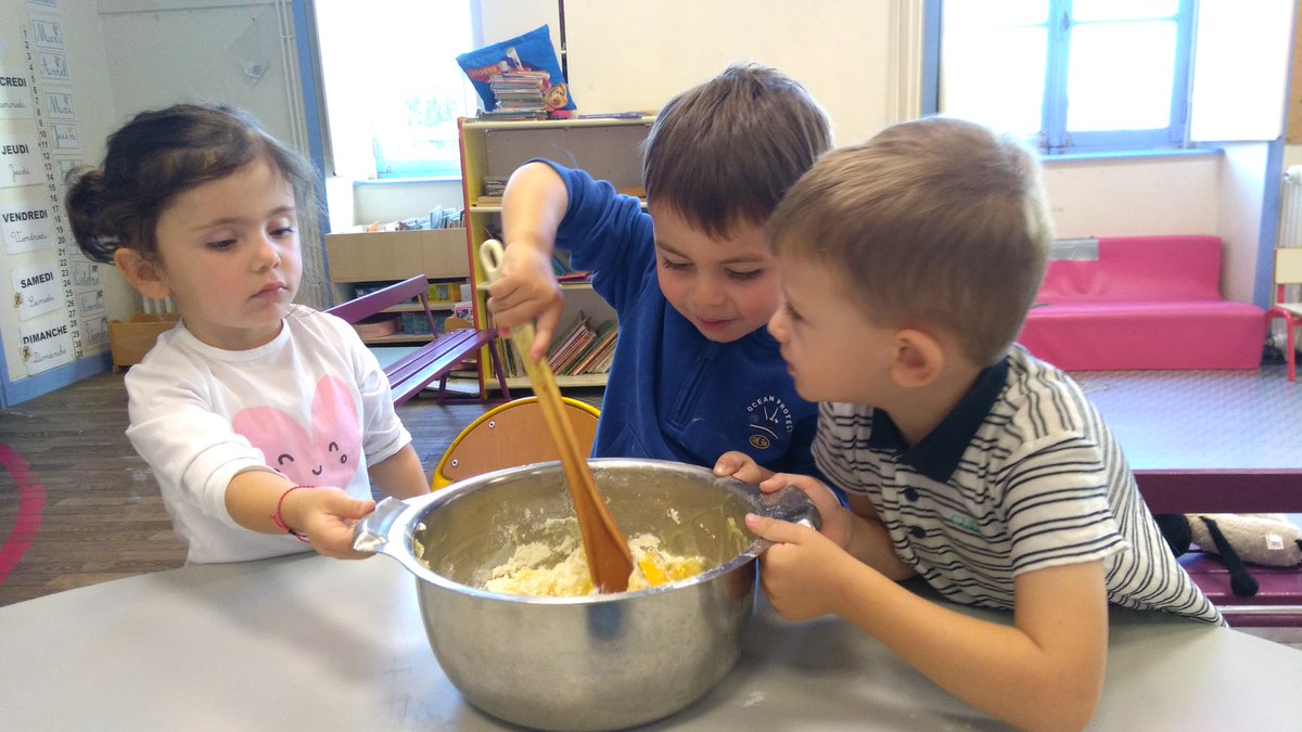 Pour la Fête de la rentrée, les élèves de TPS-PS ont réalisé de fabuleux gâteaux.