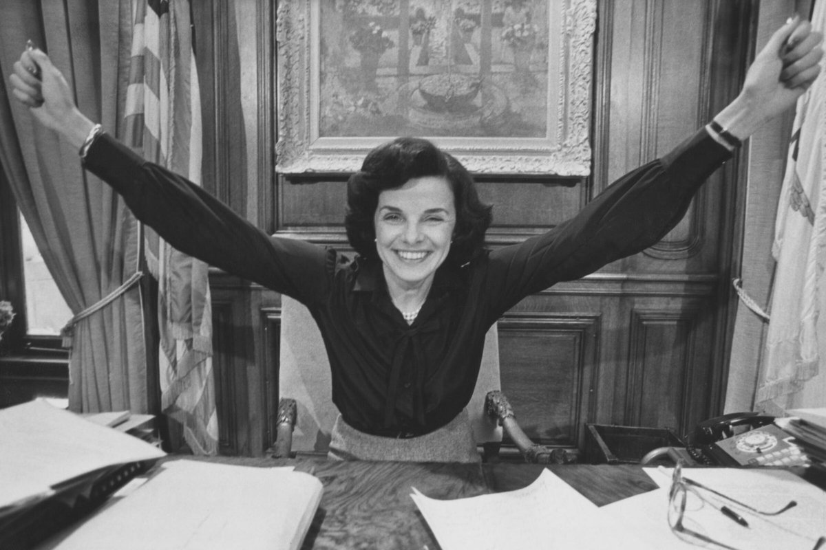 ahhwhatishappen's tweet photo. RIP Princess Dianne
Truly the People's Princess, my thoughts and prayers to Charles, William and Harry
May her candle always be blowing in the wind #90notout #90isthenew27 #1997called https://t.co/lZJxwEKObw