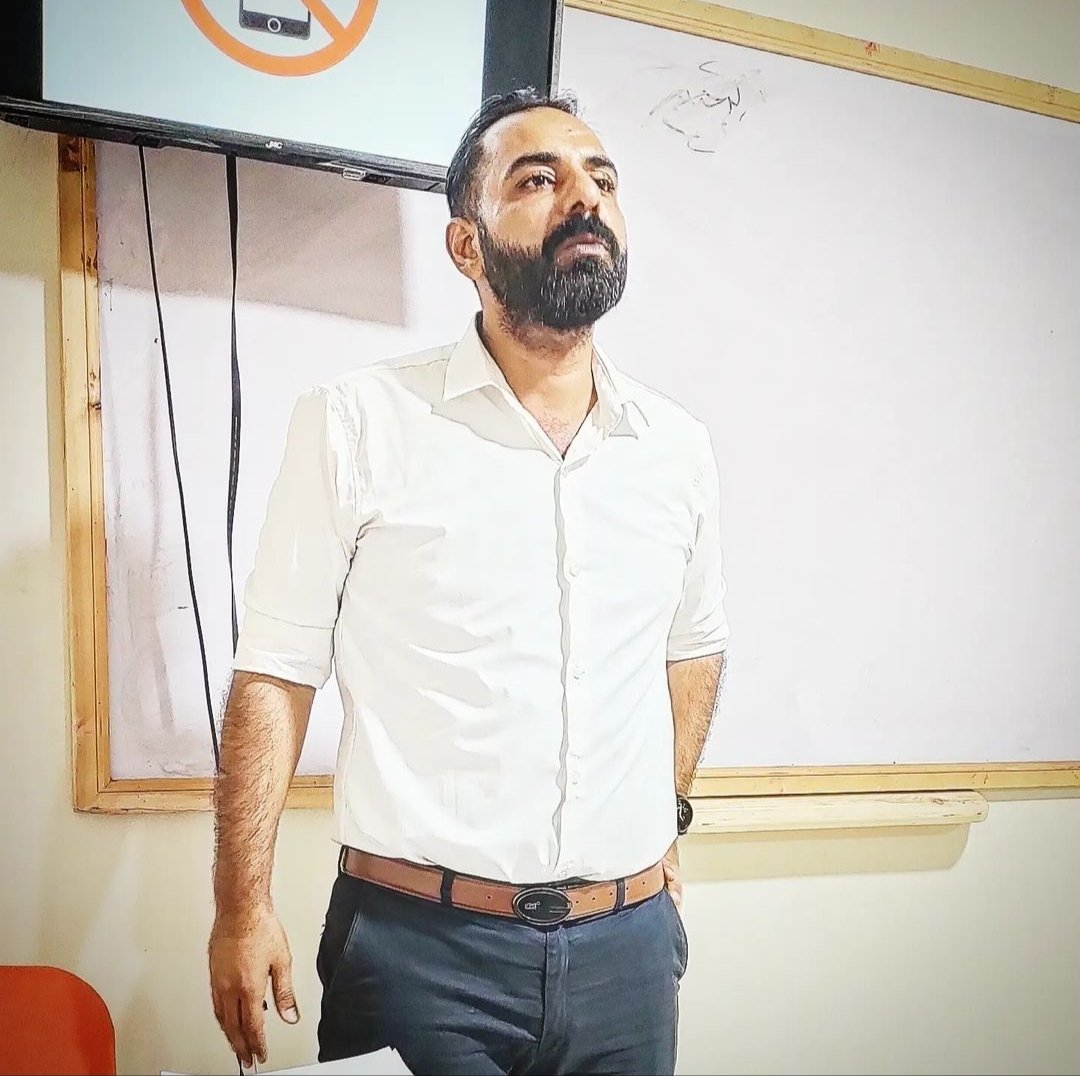 TrainerAbdalla's tweet photo. The day you lose your self-respect and your self-confidence it's time to leave . Everything is alwayes up to you.

Message from the middle of nowhere

#advice #business #work #success #communicationskills #mindset #change #bodylanguage #planning #training  #motivation https://t.co/TMbUyMdI6E