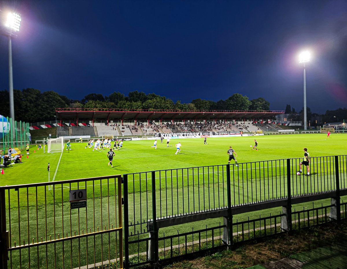 tomoffootball's tweet photo. 29.9.2023
Polonia Warszawa 2-0 Podbeskidzie Bielsko-Biała
1.liga🇵🇱⚽️ #POLTSP
 
Finally first home win for Polonia. Quite even match turned around after 2nd half Podbeskidzie red card and succesful Polonia penalty kick. Polonia bagged another penalty in just before added time. https://t.co/vyDnR3Izxz