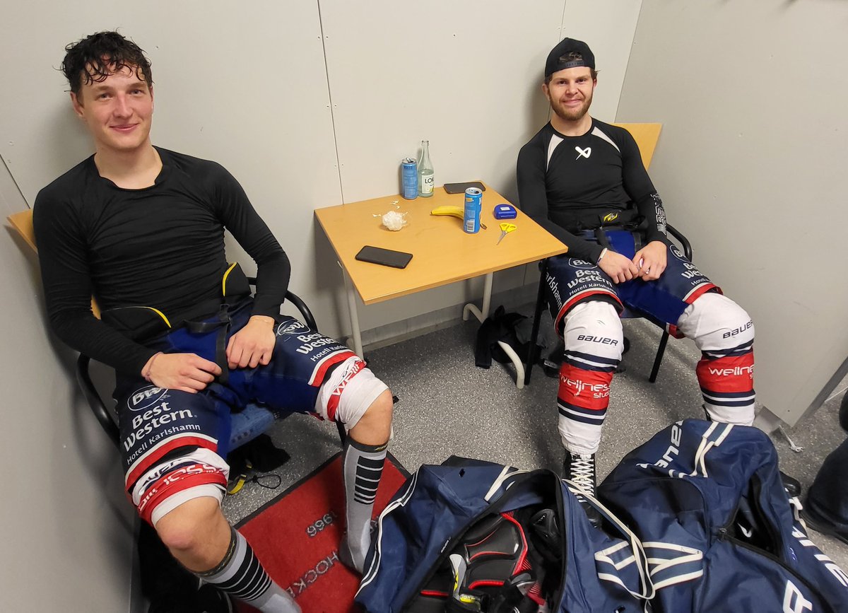 EFTERSNACK TILL DERBYSEGERN!
hockeyettan.se/morrum-hockey/…
🔵⚪️🔴
#baragoisare