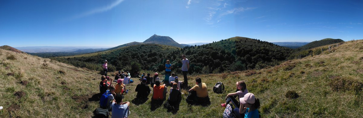 stjosephambert's tweet photo. Les élèves de 6ème ont passé 3 jours en intégration dans la périphérie du Puy de Dôme pour en faire l'ascension, certes en train Panoramique, mais avec tout de même une petite randonnée pour rejoindre le Puy de Clierzou et le Puy de Pariou. Merci à Béatrice, notre guide. https://t.co/IvWhbEnUW3