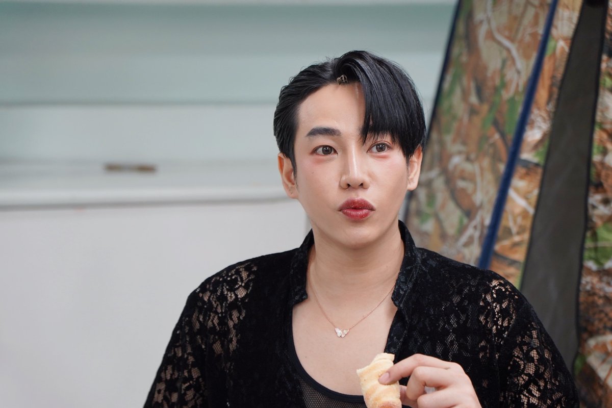 Palit_Official's tweet photo. หนุบหนับ กับ foodsupport เบื้องหลังก่อนขึ้นเวที  :) กันสักนิด @peckpalit #PeckPaLitChoke #เป๊กผลิตโชค https://t.co/YnpRFJsPVE