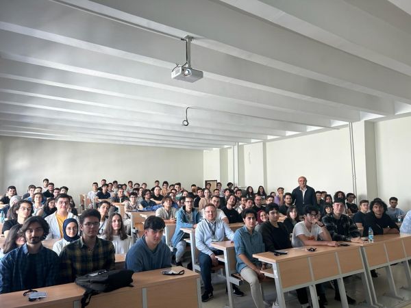 ankaracompeng's tweet photo. 27-28-29 Eylül 2023 Tarihlerinde “2023-2024 Eğitim-Öğretim Yılı Üniversite Yaşamına Uyum Programı” bölümümüz öğretim üyeleri ve öğretim elemanlarının da katılımıyla gerçekleştirilmiştir. https://t.co/dDwM8CWsHv