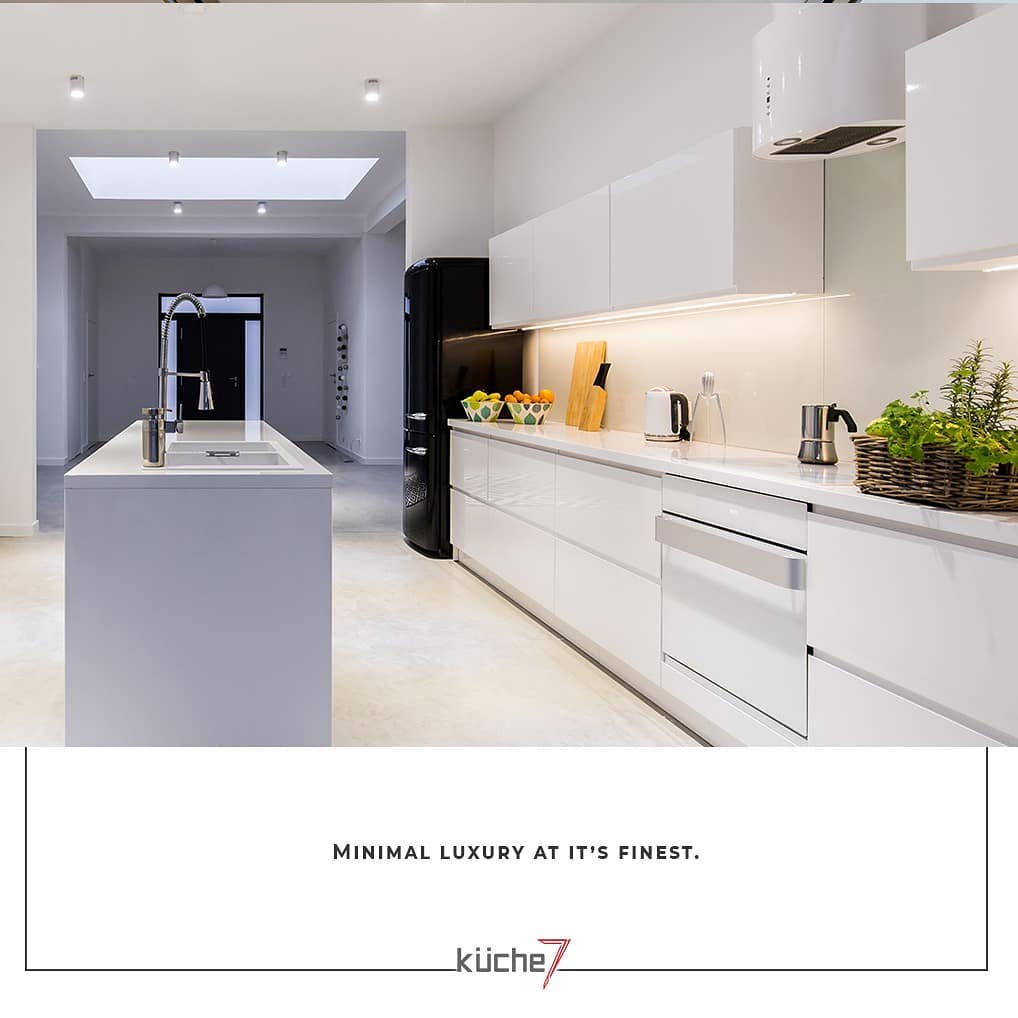 Kuche7official's tweet photo. Minimal luxury at it's finest.
#kitchen #kitchendesign #kitchendecor #KitchenLife #kitchens #kitchenset #kitchenremodel #kitchenideas #home #kitchengoals #kitcheninspo #lifestyle #kitchensofinsta #kitchenrenovation #kitchenstyle #kitcheninspiration #kitchencabinets #kitchentools https://t.co/3R48uC3ogJ