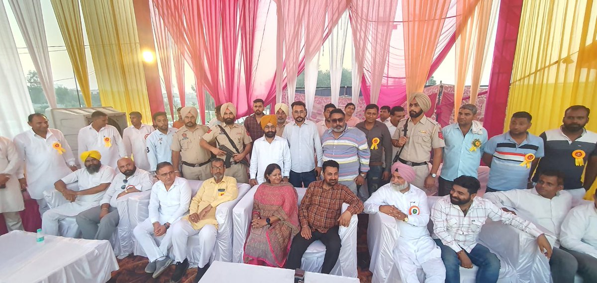 Rajinderpalkau3's tweet image. ਸ਼੍ਰੀ ਮੁਨੀ ਕੁਲਤਾਰਣ ਤੀਰਥ ਮੇਲੇ ਦਾ ਆਯੋਜਨ ਕੀਤਾ ਗਿਆ ਜਿਸ ਵਿੱਚ 32ਵੀਂ ਓਪਨ ਸਰਕਲ ਕੱਬਡੀ ਪ੍ਰਤੀਯੋਗਿਤਾ 2023 ਵਿੱਚ ਮੇਰੇ ਵੱਲੋਂ ਮੁੱਖ ਮਹਿਮਾਨ ਦੇ ਤੌਰ ਤੇ ਸ਼ਿਰਕਤ ਕੀਤੀ ਗਈ। ਜਿੱਥੇ ਮੈਨੂੰ ਬਹੁਤ ਮਾਨ-ਸਨਮਾਨ ਨਾਲ ਨਵਾਜ਼ਿਆ ਗਿਆ। 
..
..
#MLA2023 #AAPPunjab #punjab #ludhianacity #mlarajinderpalkaurchhina