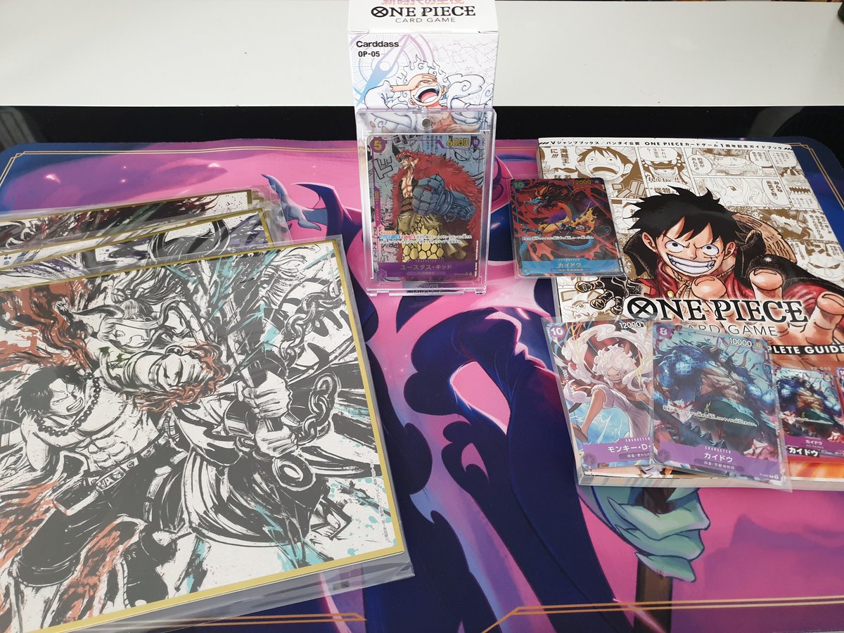 IllKez's tweet photo. Commande réceptionné @japandealworld à la base je voulais juste les shikishi et le book anniversaire mais j'ai craqué et j'ai pris une display (ma première en jap) et je suis super content, je ne regrette pas !!! :) merci @onepiecepassion pour le code et la découverte du site :) https://t.co/V4g62FeSib