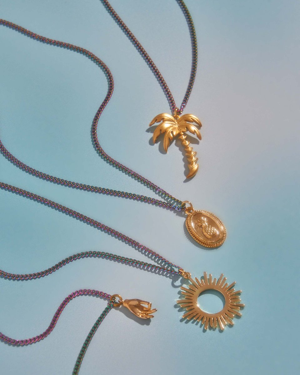 😎 
.
.
.
.
.
.
.
.
.
#handmade #rainbownecklaces #handpendant #goldplated #rainbowchains #paperclipchain #layerednecklaces #rainbowplating #madeinlondon #madeinengland #shopsmalluk #madeinhackney #onlychildjewellery #onlychildjewelry #jewellery #jewelry #jewelleryuk #womenowned