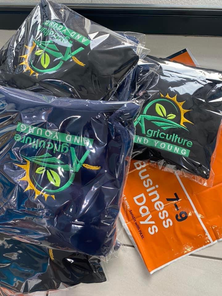 Agric_young's tweet photo. Agriculture & Young hoodies are available, R370 each. We deliver anywhere in South Africa via PAXI. WhatsApp 078-3122-675 to order. Thank you for doing business with us. #agricultureandyoung #Agriculture #farming #farmer #farmers #farmwear #farmup #farmlife #agribusiness #hoodies https://t.co/fBsbJMOzm5