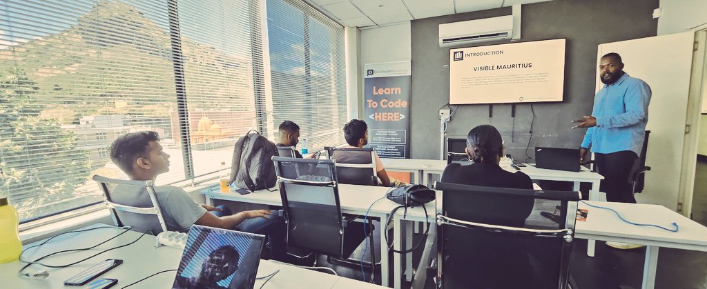 Second part of the September #Python meetup: deep dive into the new voting stats platform for #Mauritius 🐍🇲🇺📊

 visible-mauritius.streamlit.app