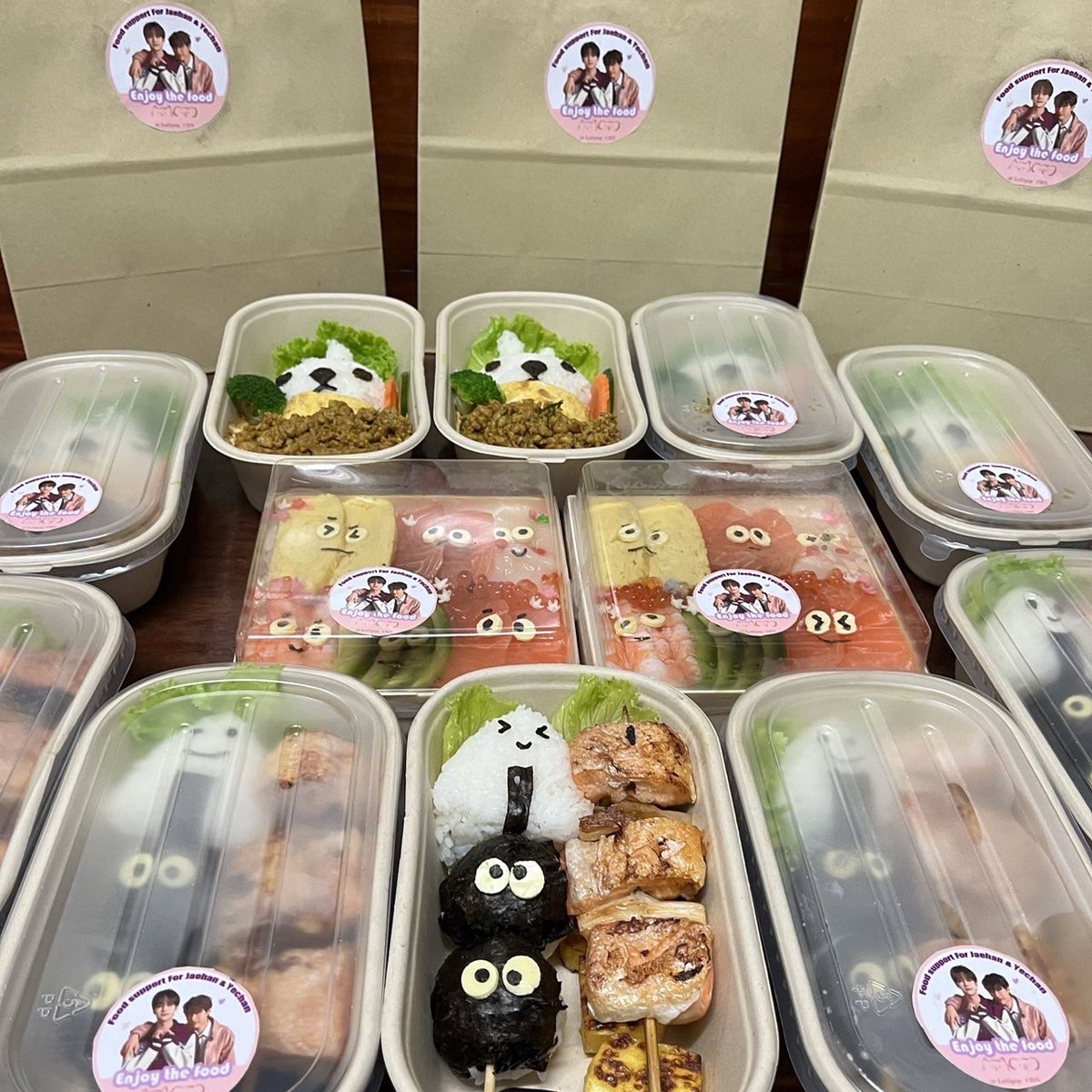 Lollipop_CHN's tweet photo. ——🍱🍘FOOD SUPPORT ☕️🍊—— 

We have prepared food support for the Thailand fan meeting and we hope you will enjoy it.

#JHYCThailandFM  #ASTCOinBKK 
#YECHAN #예찬 #JAEHAN #재한 https://t.co/3Svnrb3O3V
