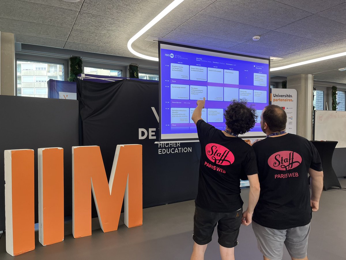 NoiraM_SorgeL's tweet photo. Les ateliers @ParisWeb sur le campus de Nanterre de @IIMparis sont lancés et c’est toute la journée !! #rse #accessibilite #ecoweb https://t.co/LVlovT8XRd