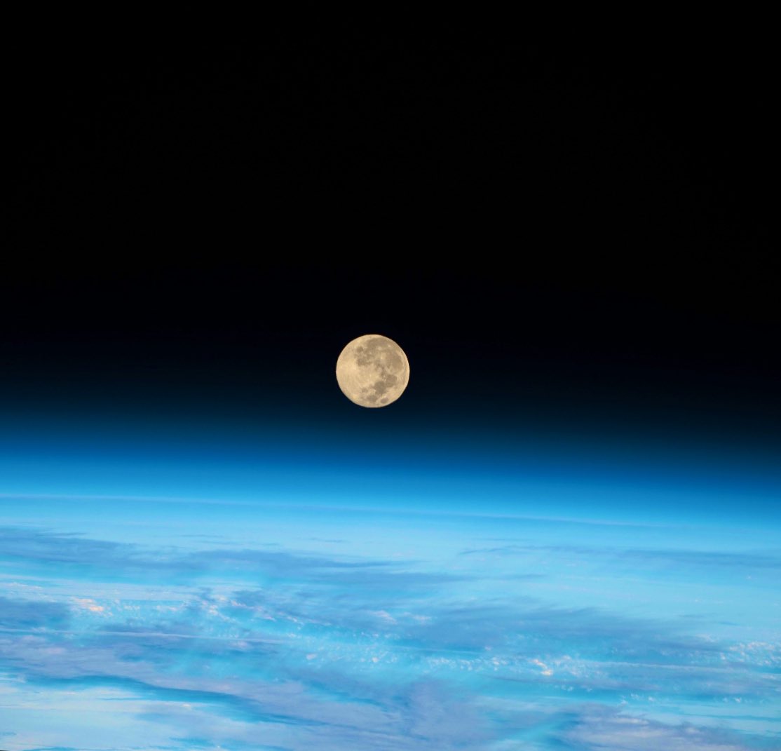 Beautiful #HarvestMoon #SpaceX