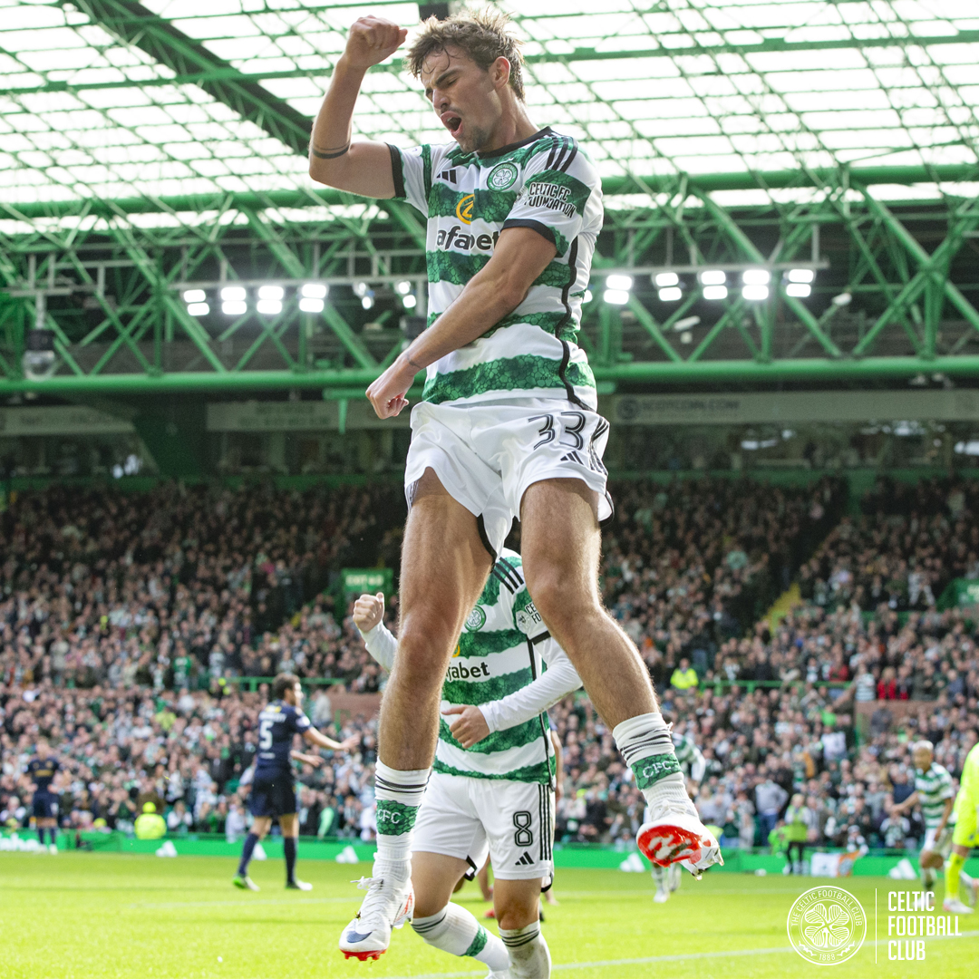 🍀 Jumping into the weekend like...👀