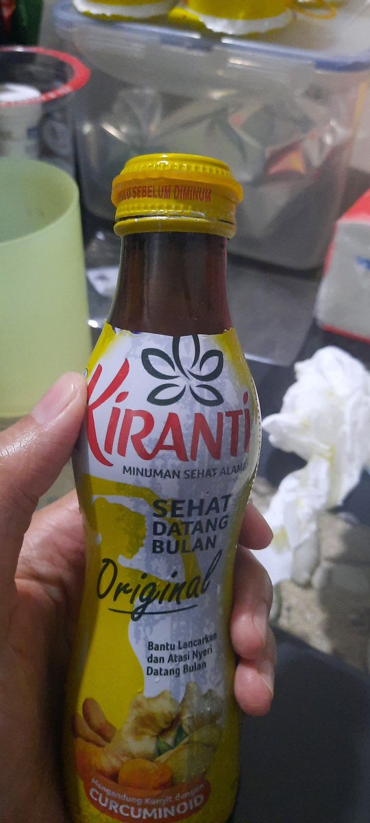 Gimana caranya buka tutupnya kalo ulir bawahnya juga ikut muter?