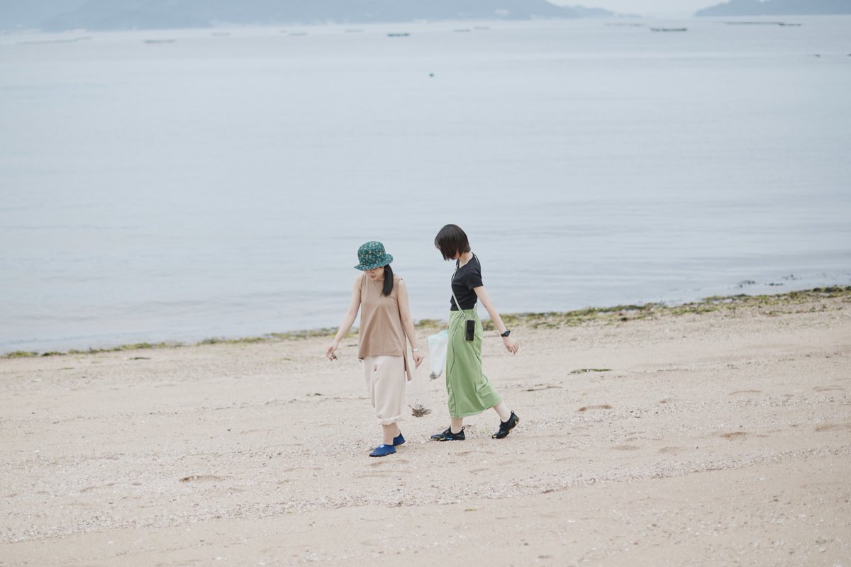 ShuriTsuruta's tweet photo. 六本木AXIS galleryで開催中の「第二回国際海洋環境デザイン会議」にて、この夏行った広島・呉でのリサーチプロジェクトの成果物を発表しています。

海に囲まれて暮らす私たちは、海を知っているのか？というテーマのもと様々な作品やリサーチが並んでいる、とても面白い展示なので是非〜🌊 https://t.co/iaSEeWgt1y