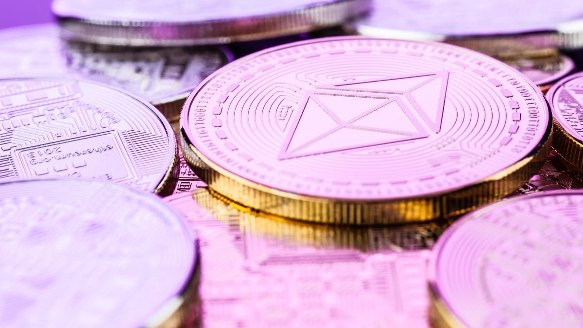 nftreviewmarket's tweet photo. New #nftreview #nft #votenft (Crypto Alerts Noticias Altcoins Ethereum alcanza máximo de 3 semanas tras solicitud del ETF de futuros de ETH por Valkyrie) #votenft - https://t.co/smeOyLQ40X #UpdateCrypto https://t.co/vRWCtKnlhc