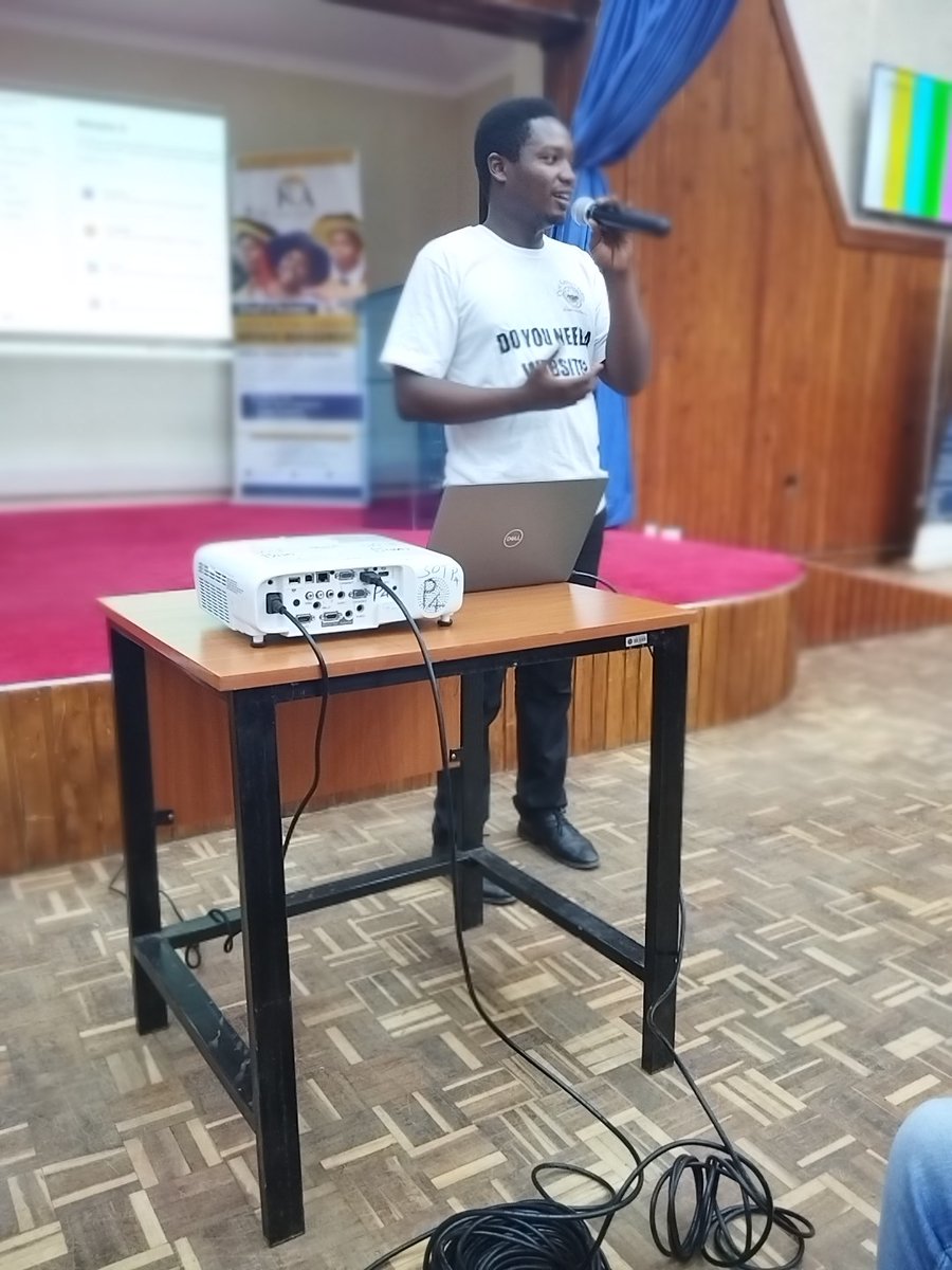 SifunaDonnex's tweet image. Starting day 2 with @devkenya176566
@renderconke
#rendercon #renderconke #reactdevske