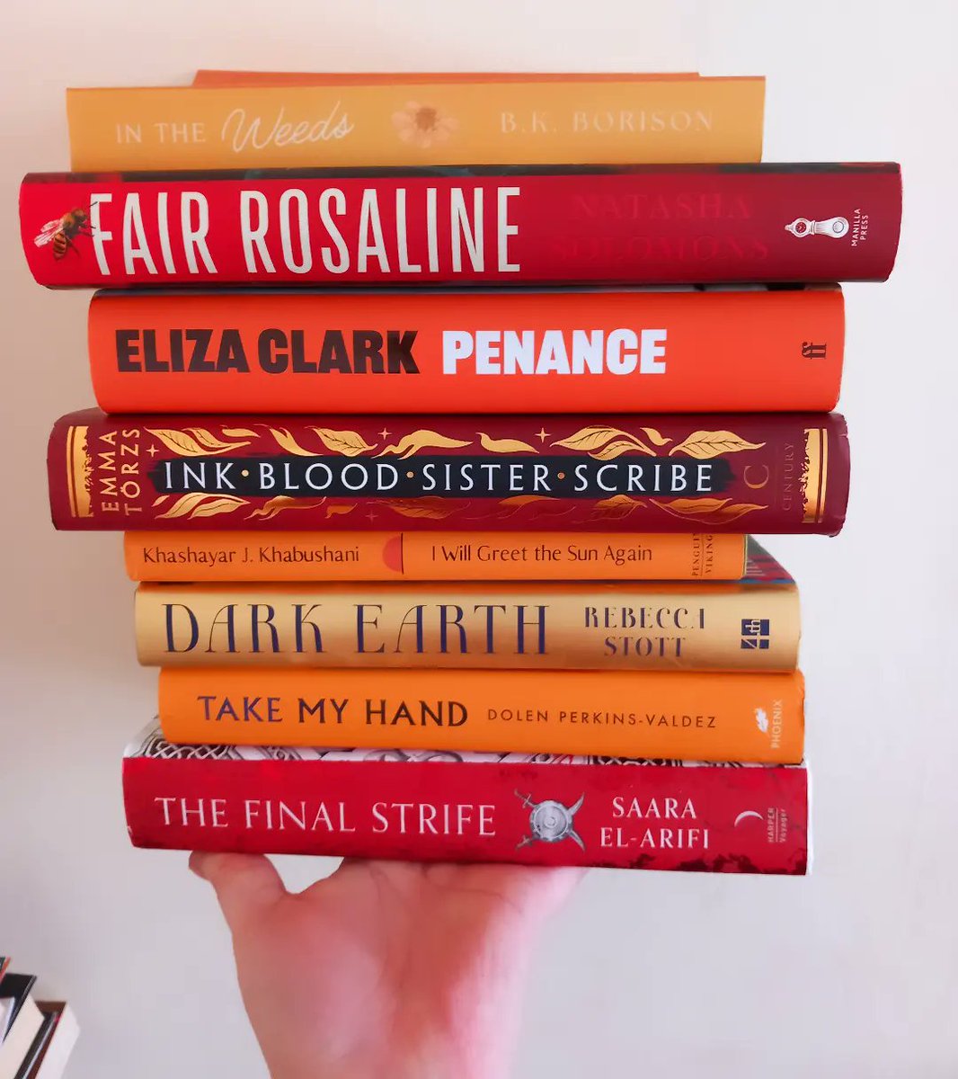 ReadsRina's tweet photo. Morning lovelies 😘 Happy Saturday! I hope you have a fab weekend! I'm showing an #autumnbookstack today! I'm obsessed with these colours! #bookstack #BookTwitter #stacksaturday https://t.co/o0a919tQ9f