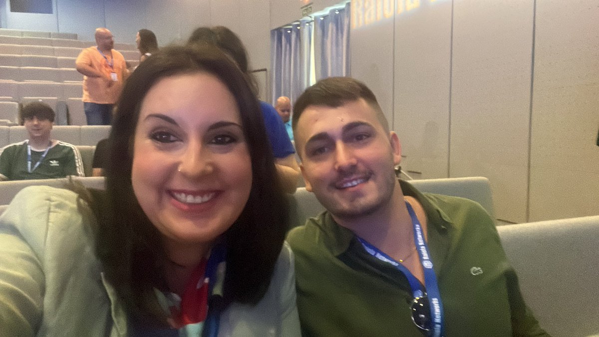 Hola! Somos Mar y Pablo 😊 <a href="/josep4blo_/">Josepablooo</a> 

Somos Community Managers en <a href="/onnet_center/">OnNet Center</a> 

#RMC23 #raiolamola