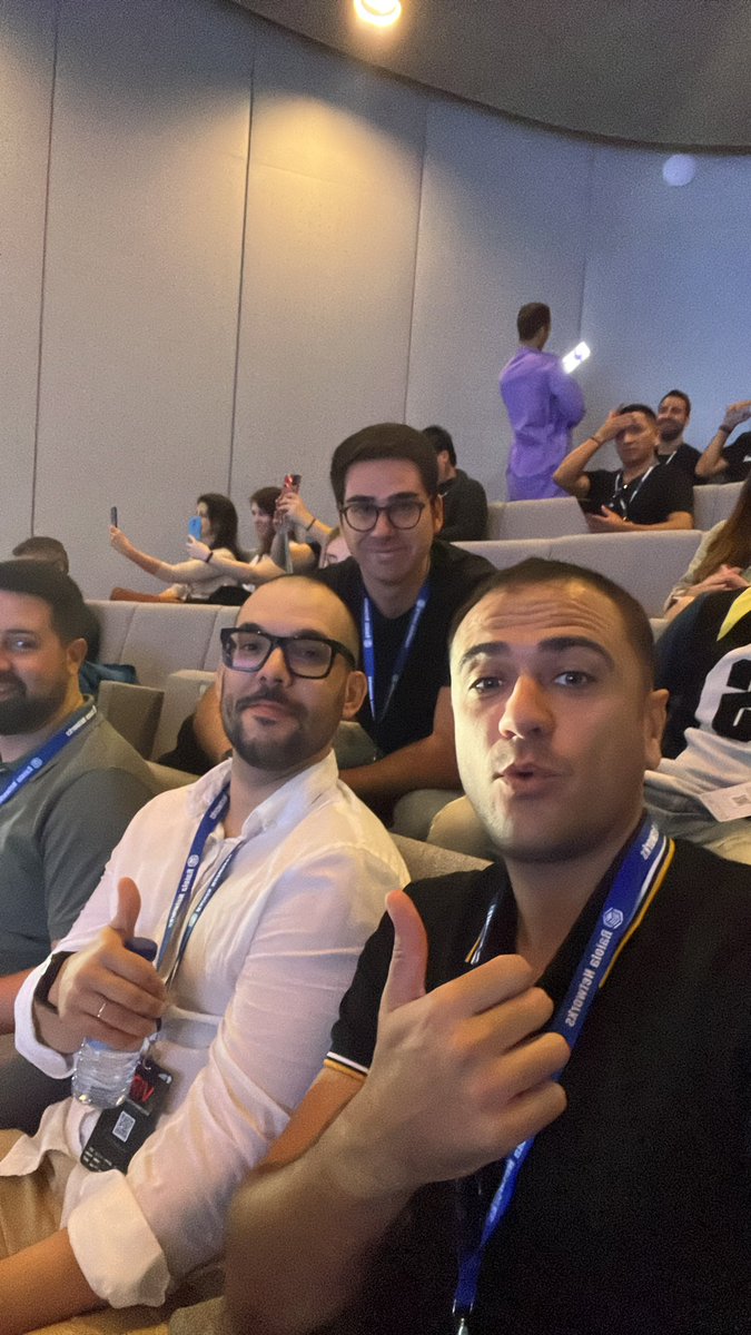 Álex Izquierdo tweet media