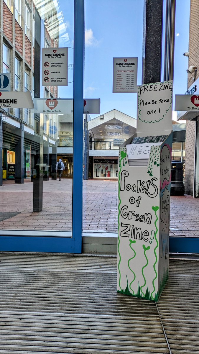 EmptyShop's tweet image. We had a lush afternoon yesterday, documenting and distributing zines in #Peterlee with @grohllikeatroll &amp;amp; @carl___joyce. 

You can find them in Castle Dene Shopping Centre and Community House (@NoMoreNowt&apos;s base) for now. More places next week. 😁

#BuildingCulture