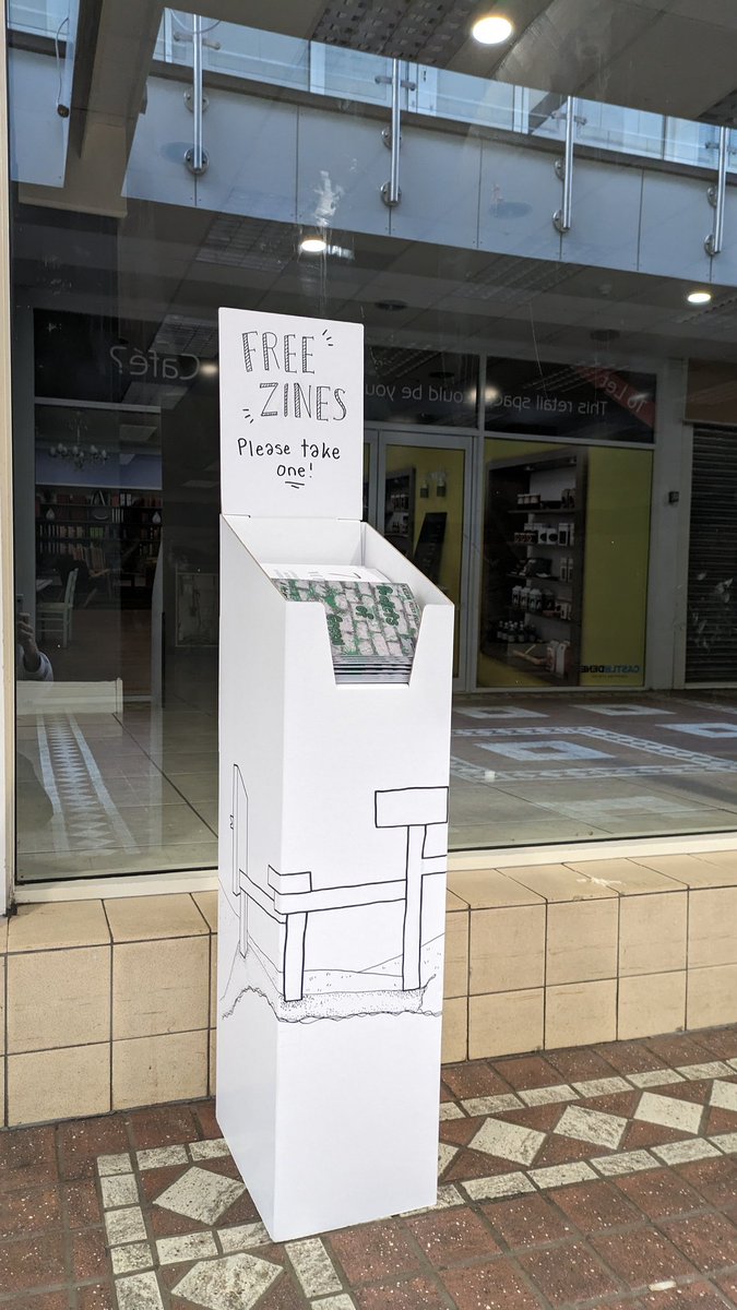 EmptyShop's tweet image. We had a lush afternoon yesterday, documenting and distributing zines in #Peterlee with @grohllikeatroll &amp;amp; @carl___joyce. 

You can find them in Castle Dene Shopping Centre and Community House (@NoMoreNowt&apos;s base) for now. More places next week. 😁

#BuildingCulture