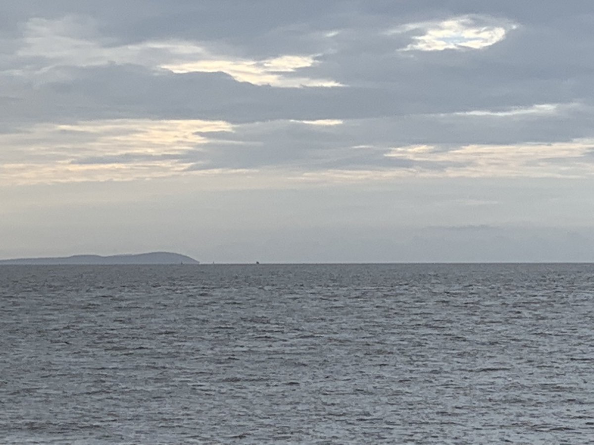 ianmorris84's tweet photo. Great way to start the weekend cycling down to Cardiff Bay #cycling #cardiffbay #Autumn #tafftrail 🚴🍂🌩️👍 https://t.co/uRDtCndR7H