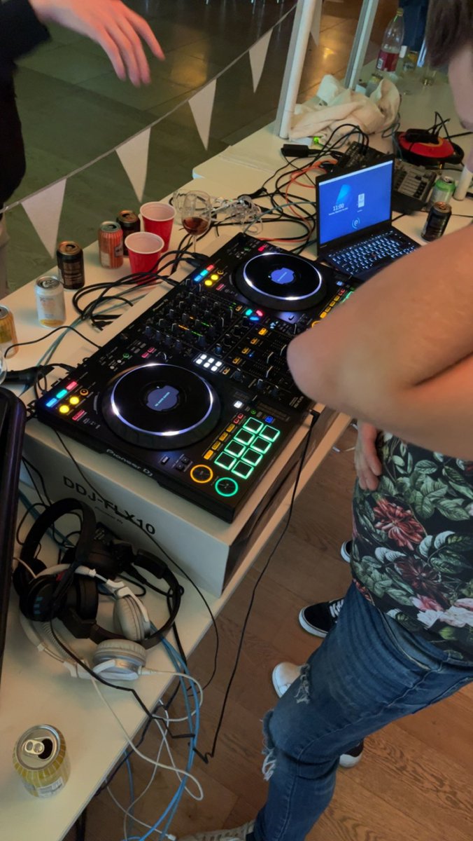 jerskub's tweet photo. Hämpton day2 https://t.co/g2bYo9TXco