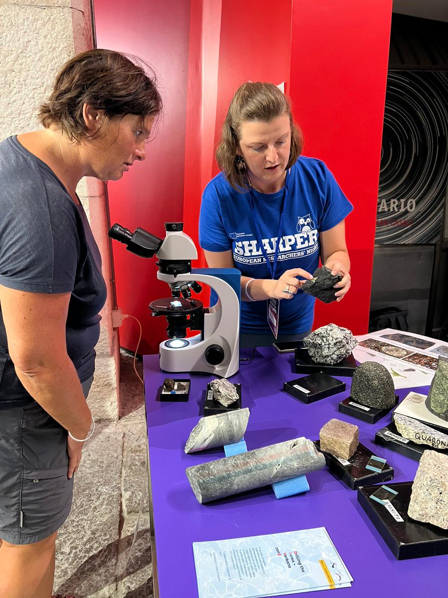 It was great to be part of the #EuropeanResearchersNight in Trieste at @immaginarioIS! We were super busy showing all the crystals, minerals & meteorites 🔬 🪨 to curious visitors - Geology rocks! @sharpernight @UniTrieste @GeoTrieste @mfranceschigeo @LucaZiberna @France_Nardo