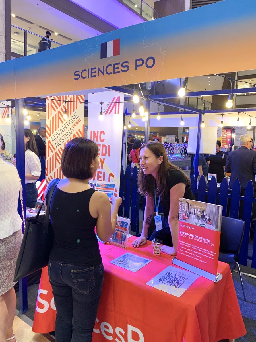 EUAmbPH's tweet image. Great to see overwhelming 🇵🇭 interest in #European 🇪🇺 Universities and the @EUErasmusPlus scholarship at the European Higher Education Fair at Shangri-La Plaza! 

My “bias” alma mater @sciencespo is also here! Looking forward to seeing more 🇵🇭 students #StudyInEU!
