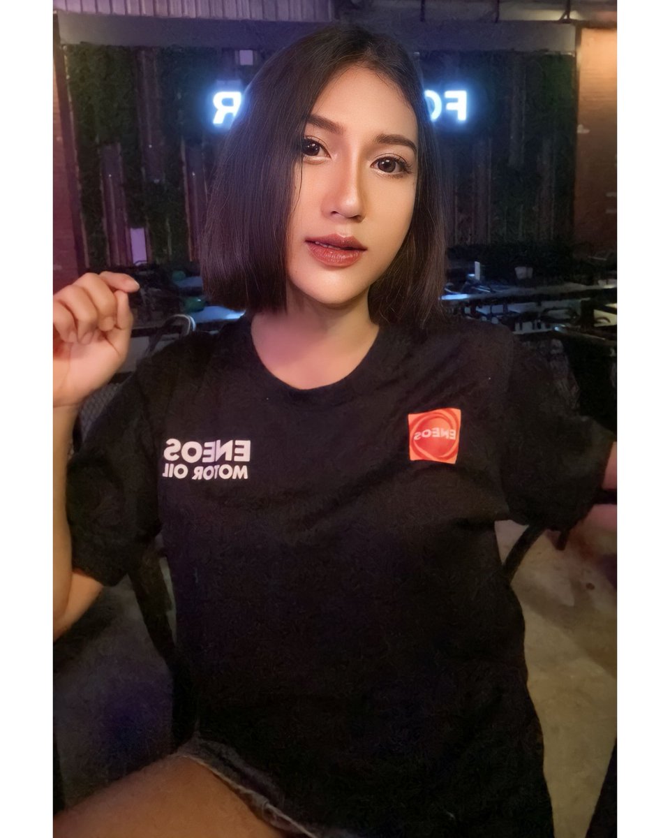firstsy1998's tweet photo. วันเสาร์ เหงาได้ไง💕😍💦 https://t.co/nCzwe8sjjE